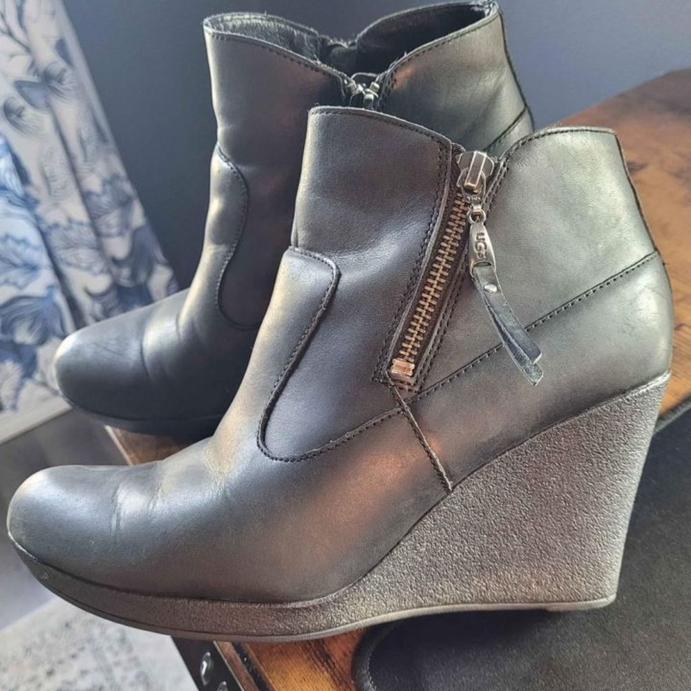 Ugg wedge booties